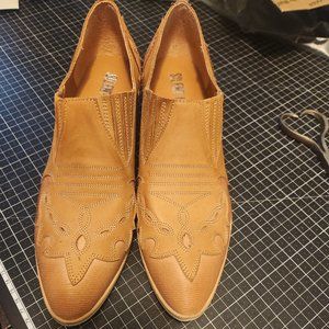 Tan leather Silent D loafers/booties, size 41, never worn.